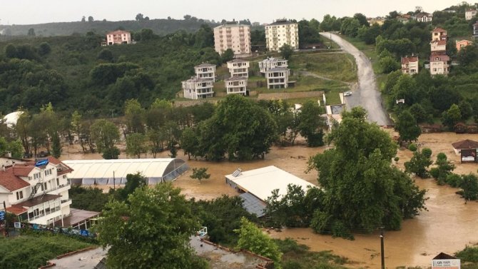 Düzce’de aşırı yağışlar Cumayeri ve Akçakoca ilçelerini vurdu