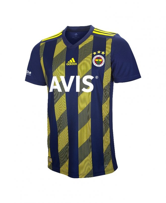 Fenerbahçe’de yeni sezon formaları tanıtıldı