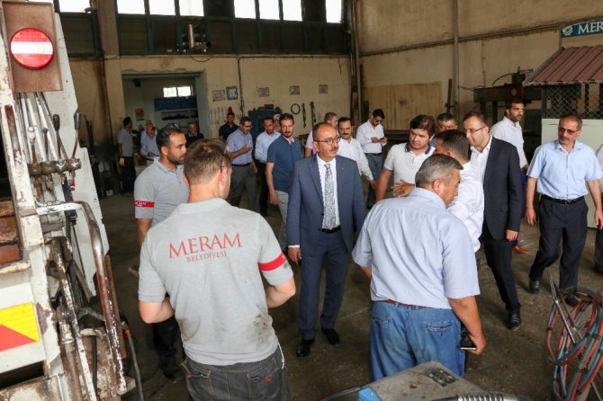 Başkan Kavuş ve meclis üyeleri belediyenin tesislerini gezdi