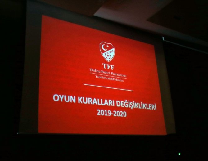 Beşiktaş Futbol Takımı’na yeni sezon kuralları hakkında bilgi verildi