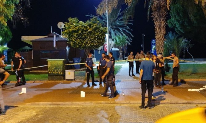 Alanya’da sokak ortasında silahlı kavga: 1 ölü