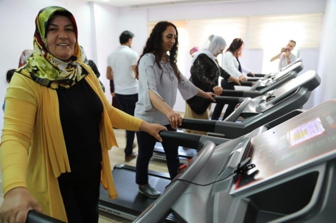 Erciş Belediyesi Kadın Yaşam Merkezi hizmete açıldı