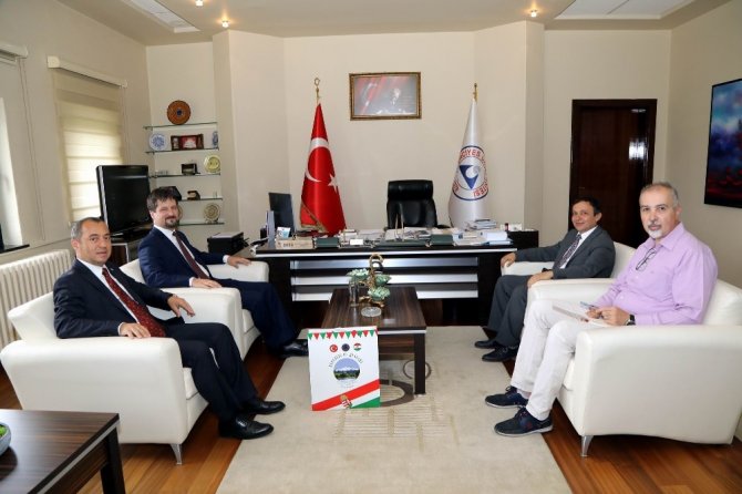 Macaristan’ın Ankara Büyükelçisi, ERÜ Rektörünü Ziyaret Etti