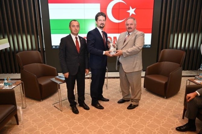 Macaristan Büyükelçisi Viktor Matis Kayseri OSB’ni Ziyaret Etti