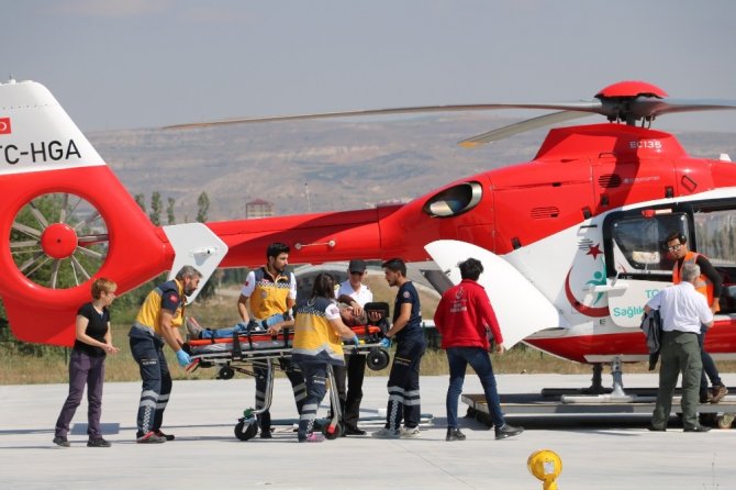 Yaralı tatilci ambulans helikopterle kurtarıldı