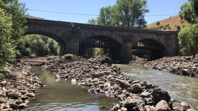 Tarihi Albay Lake Köprüsü restore ediliyor