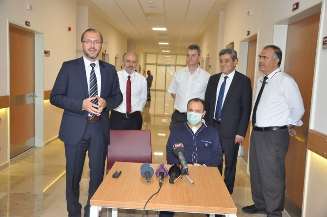 Bypass ameliyatı olan AKÜ Rektörü Prof. Dr. Mehmet Karakaş taburcu oldu