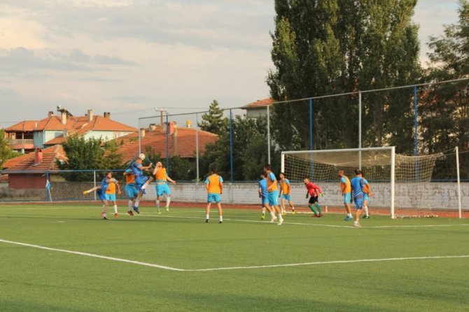 Yerköyspor ile Tomarza Belediyespor hazırlık maçında karşı karşıya geldi