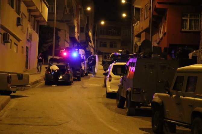 Siirt’te silahlı saldırı, 1 kişi etkisiz hale getirildi, 1 polis yaralandı
