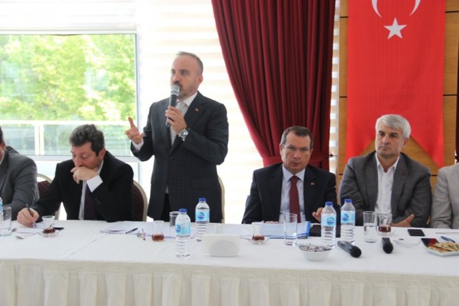 Turan: “Ordu göreve diyenler PKK’ya sessiz kalıyor”
