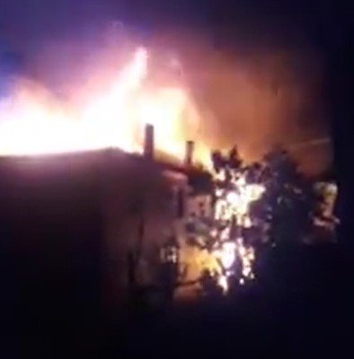 Bolu’da 2 ev alev alev yandı