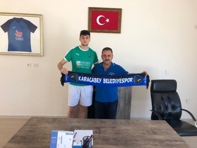Karacabey Belediyespor transfere doymuyor