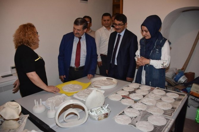Şehzadeler Belediyesi geleneksel el sanatlarını öğretecek