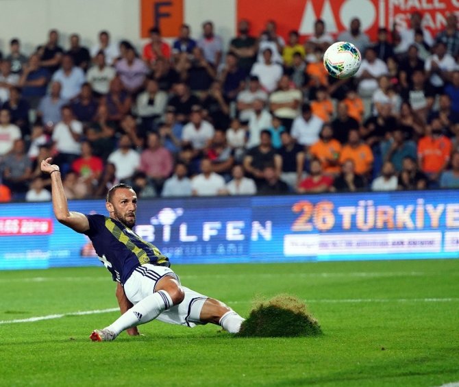 Süper Lig: M.Başakşehir: 1 - Fenerbahçe: 0 (İlk yarı)