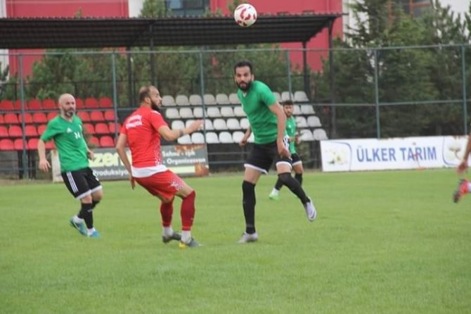 Futbol takımları kamp sürecinde hazırlık maçı için Şuhut’u seçiyor