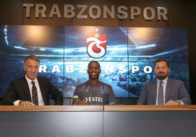 Trabzonspor, Daniel Sturridge ile sözleşme imzaladı