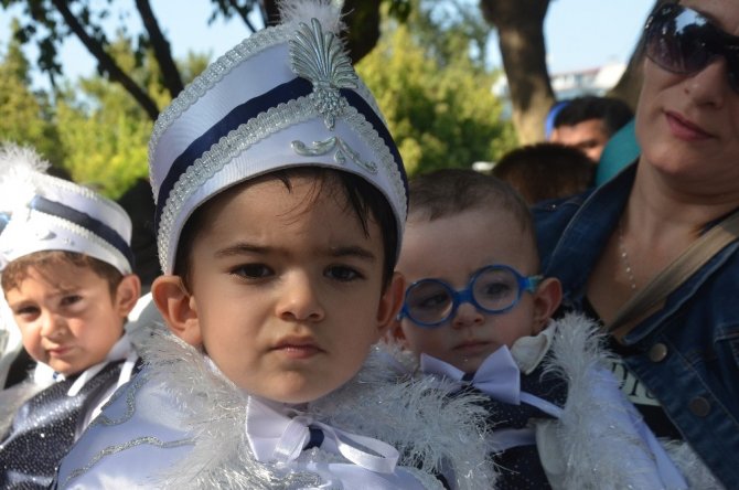 Bursa’da 57 çocuğun sünnet sevinci