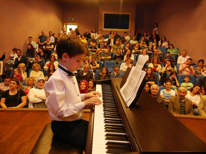 Büyükçekmece’de Halk Akademisi Sahne Sanatları kursları başlıyor