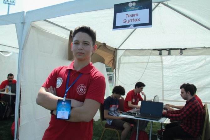 Genç Hackathon’da beyinler yarışıyor