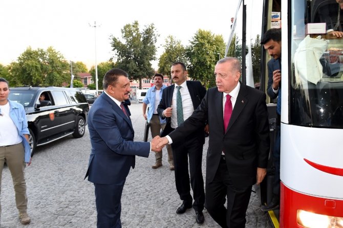 Cumhurbaşkanı Erdoğan’dan Malatya Büyükşehir Belediyesine ziyaret
