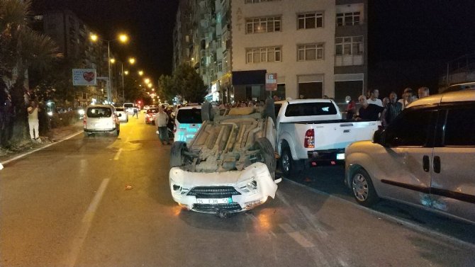 Samsun’da alt geçit çıkışında otomobil takla attı: 3 yaralı