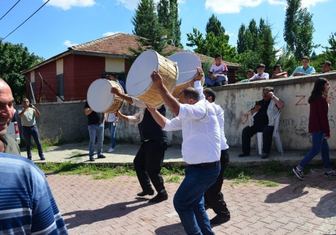Vali Akın, Kurancılı Kültür Sanat Festivaline katıldı