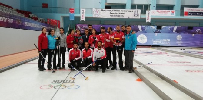 Curling Milli Takımı hazırlık kampı Erzurum’da devam ediyor