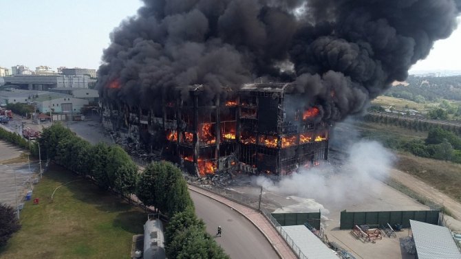 Kocaeli’de 4 kişiye mezar olan fabrikadaki yangına ihmaller neden olmuş