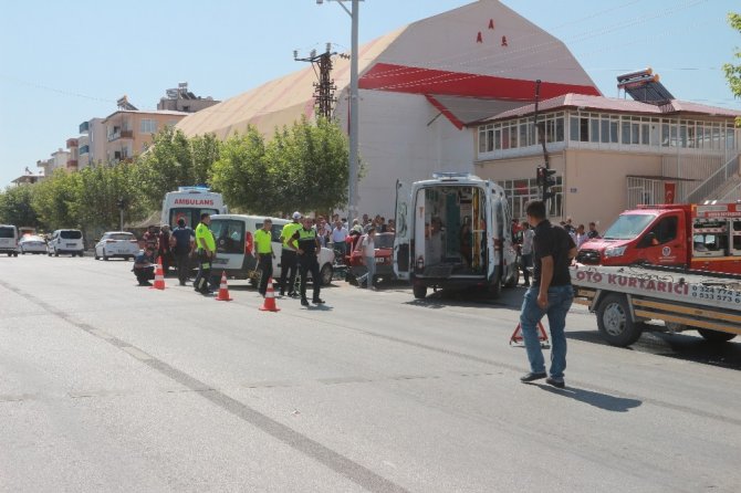 Mersin’de trafik kazası: 1’i ağır 5 yaralı