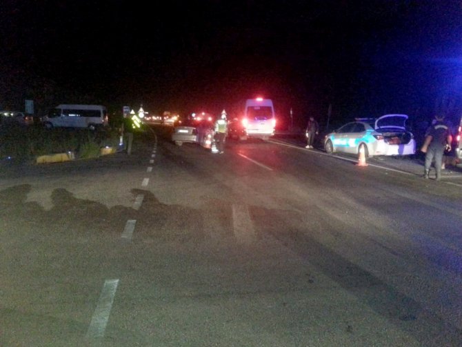 Fethiye’de yolcu minibüsü ile otomobil çarpıştı: 14 yaralı