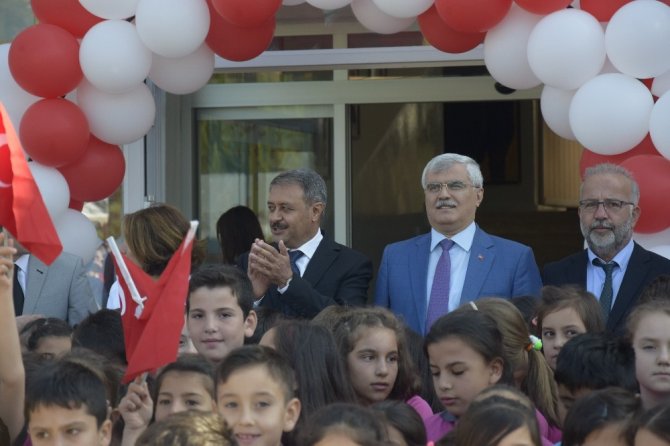 Burdur Valisi Hasan Şıldak : " Burdur’da bu yıl eğitim yılı olacak "