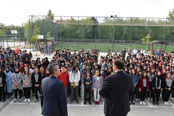 Erzincan’da İlköğretim Haftası kutlandı