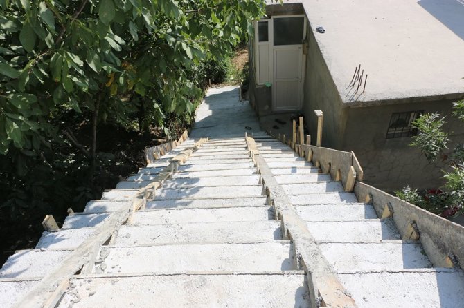 Bitlis’te merdivenler yenileniyor