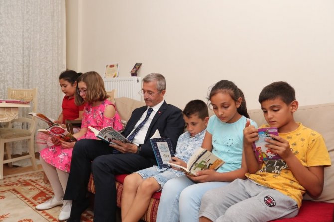 Tahmazoğlu’ndan "Ben okuyorum, Gaziantep okuyor" projesine destek