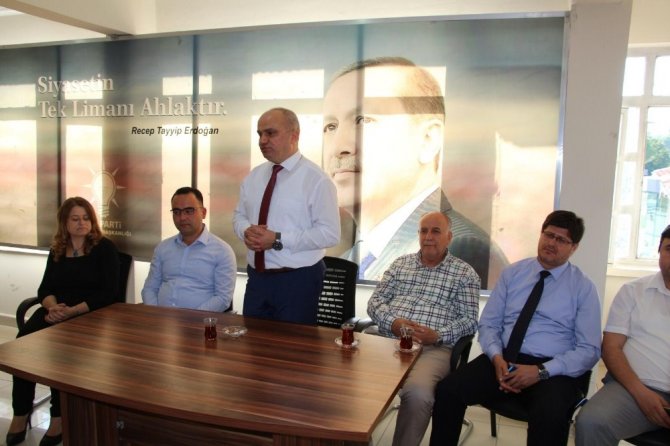 AK Parti’li Mersinli Salihli’de açıklamalarda bulundu