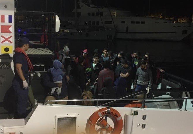 İzmir’de 252 düzensiz göçmen yakalandı