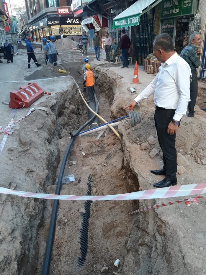 Nevşehir şehir merkezinde yarım asırlık altyapı değişiyor