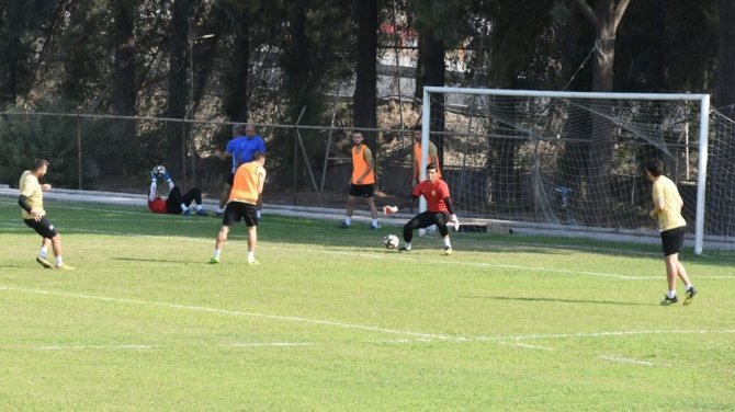 Aliağaspor FK, Bolvadin Belediyespor’a konuk oluyor
