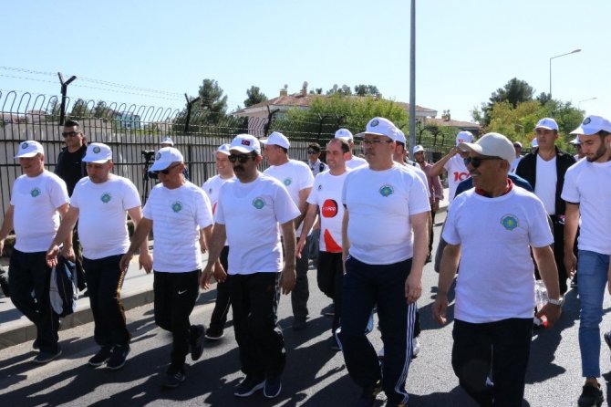 Diyarbakır’da vatandaşlar sağlık için yürüdü