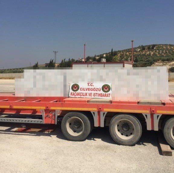 Zeytin Dalı Gümrük Kapısı’nda 33 bin paket kaçak sigara ele geçirildi