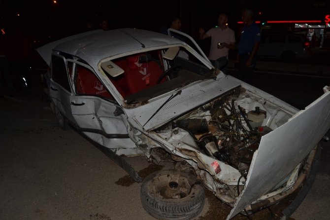 Adana’da trafik kazası: 1’i ağır 2 yaralı