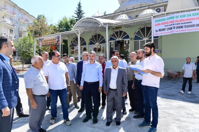 Başkan Çınar, yenilenen camide inceleme yaptı