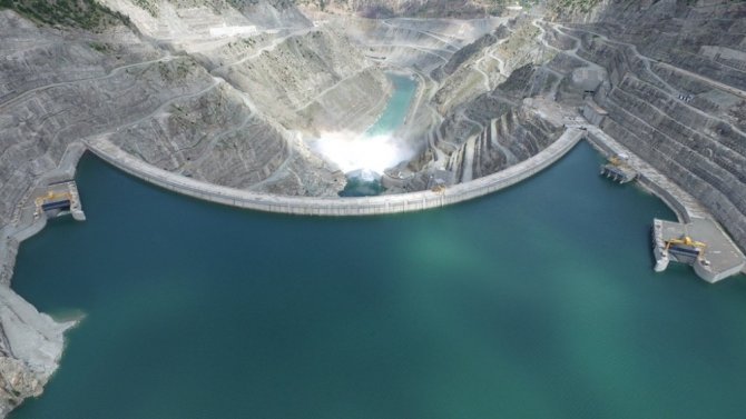 Deriner Barajı’nda elektrik üretimi 11 milyar KW’yi geçti
