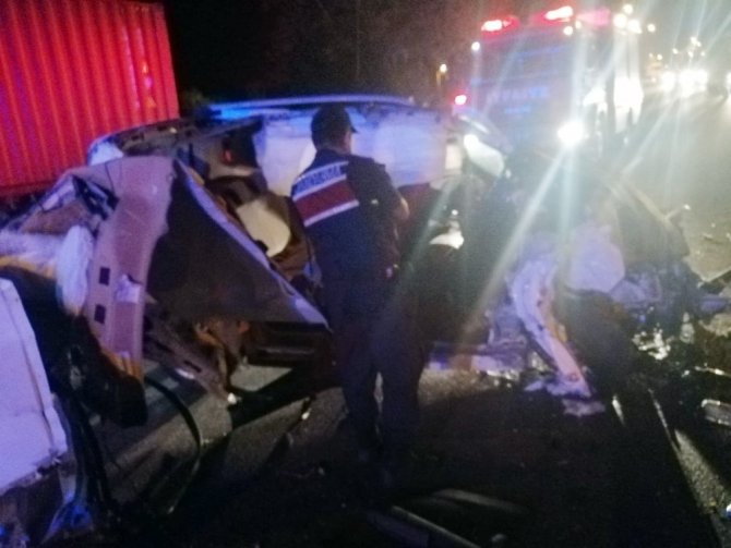 Sakarya’da asker teslimi dönüşünde trafik kazası: 1 ölü 3 yaralı