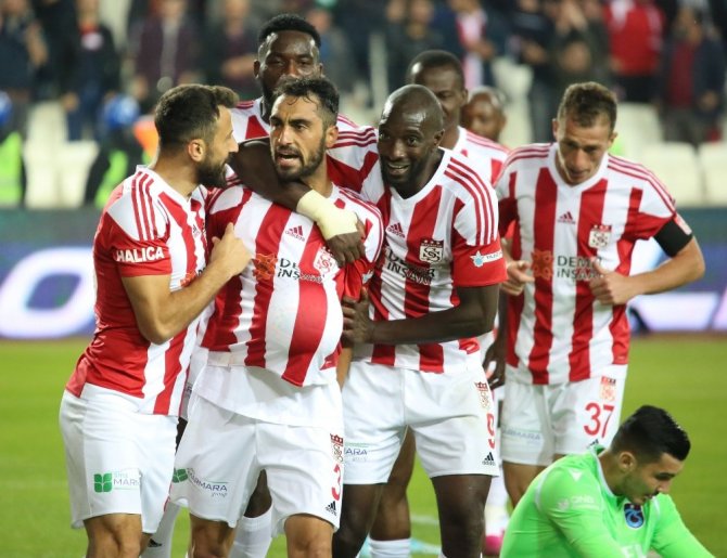 Sivasspor 3 maç sonra galibiyeti hatırladı