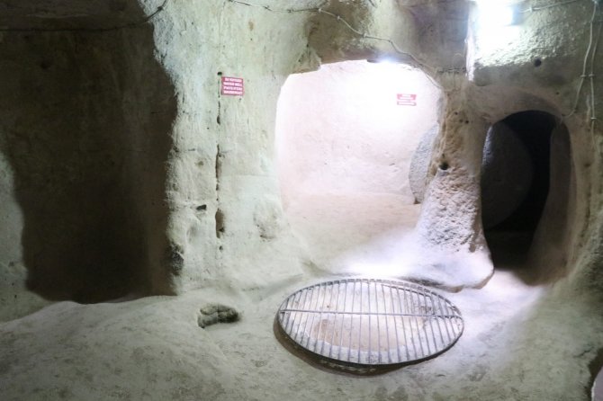 İlk Hristiyanların inşa ettiği 7 katlı yeraltı şehri yoğun ilgi görüyor