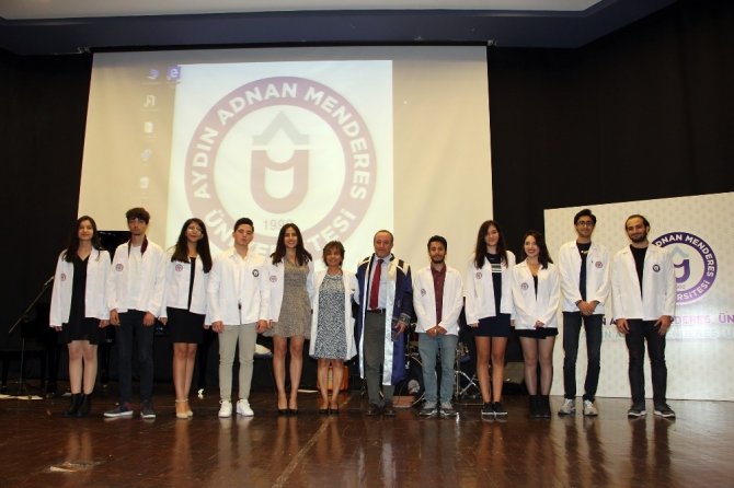 ADÜ Tıp Fakültesi’nde beyaz önlük giyme töreni yapıldı