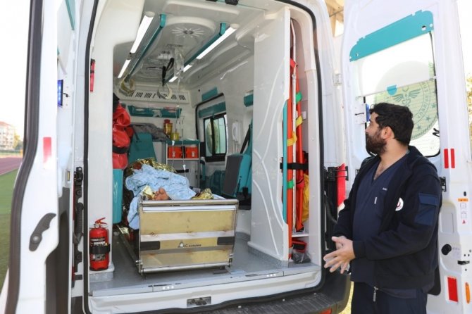 Pekmez kazanına düştü, ambulans helikopterle İzmir’e sevk edildi