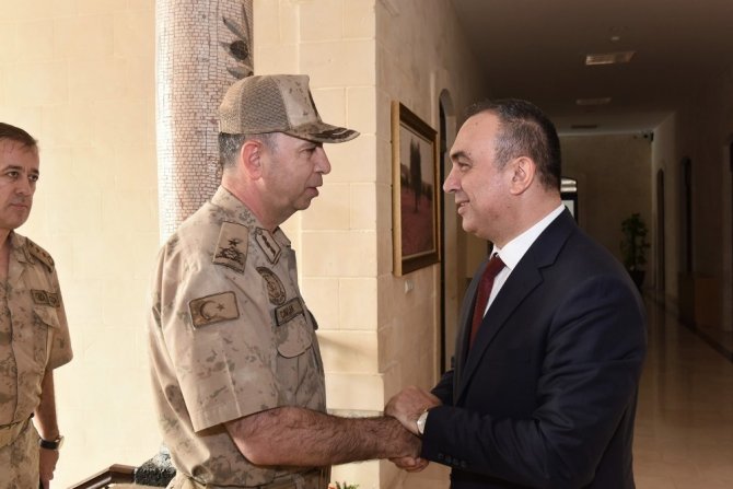 Jandarma Bölge Komutanı Cavlak Vali Soytürk’ü ziyaret etti