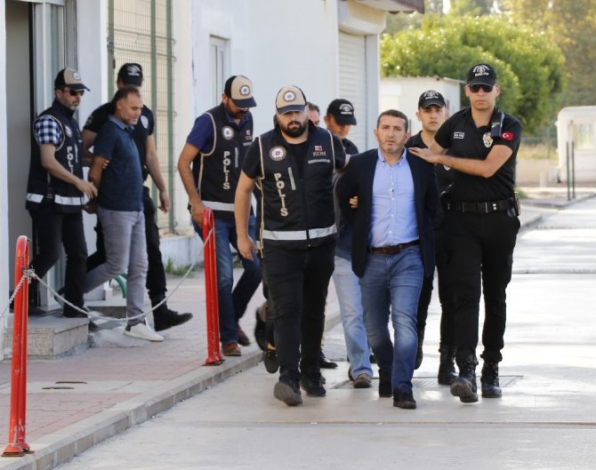 Cezaevi müdürlü polisli örgüte 34 tutuklama